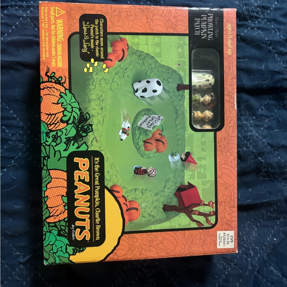 Peanuts Round 2 Art Set with Green and Orange Accents